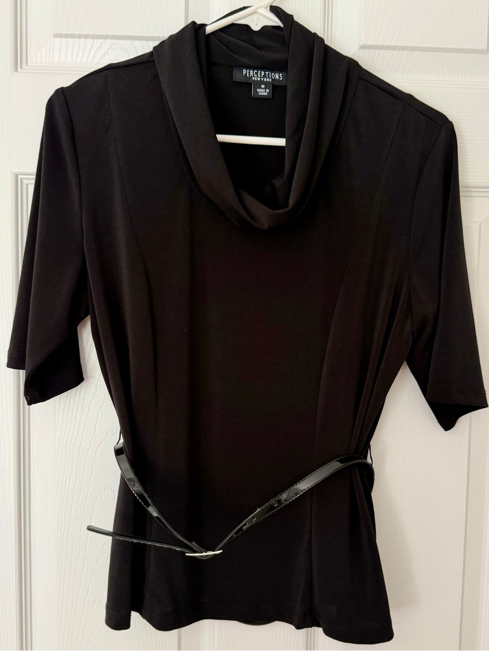 Ladies Perceptions Belted Short Sleeve Cowl Neck Top - Size M - Like New